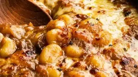 French Onion Gnocchi 2 Delicious French onion gnocchi served with melted cheese and caramelized onions